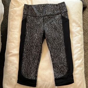 Lululemon cropped leggings